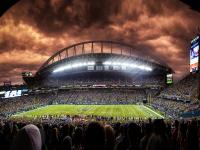 FB赛事直播-弗拉霍维奇彻底打爆防线，F1街道赛之夜的足球启示