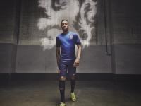 FB体育娱乐-赛道上的双重奏，索伯横扫哈斯，拉塞尔闪耀全场