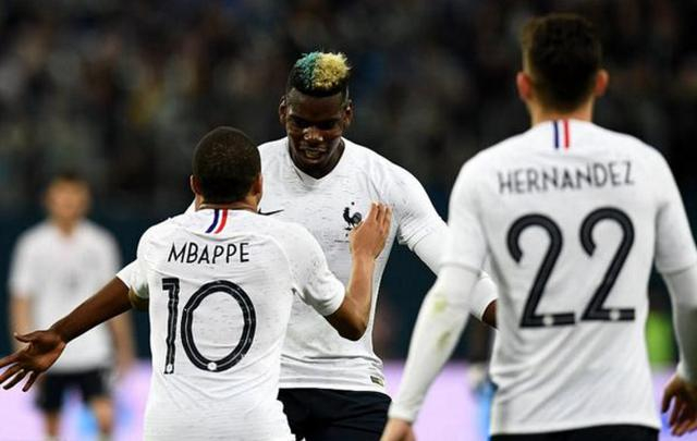 关于意大利轻取哥伦比亚，博格巴统治全场的信息