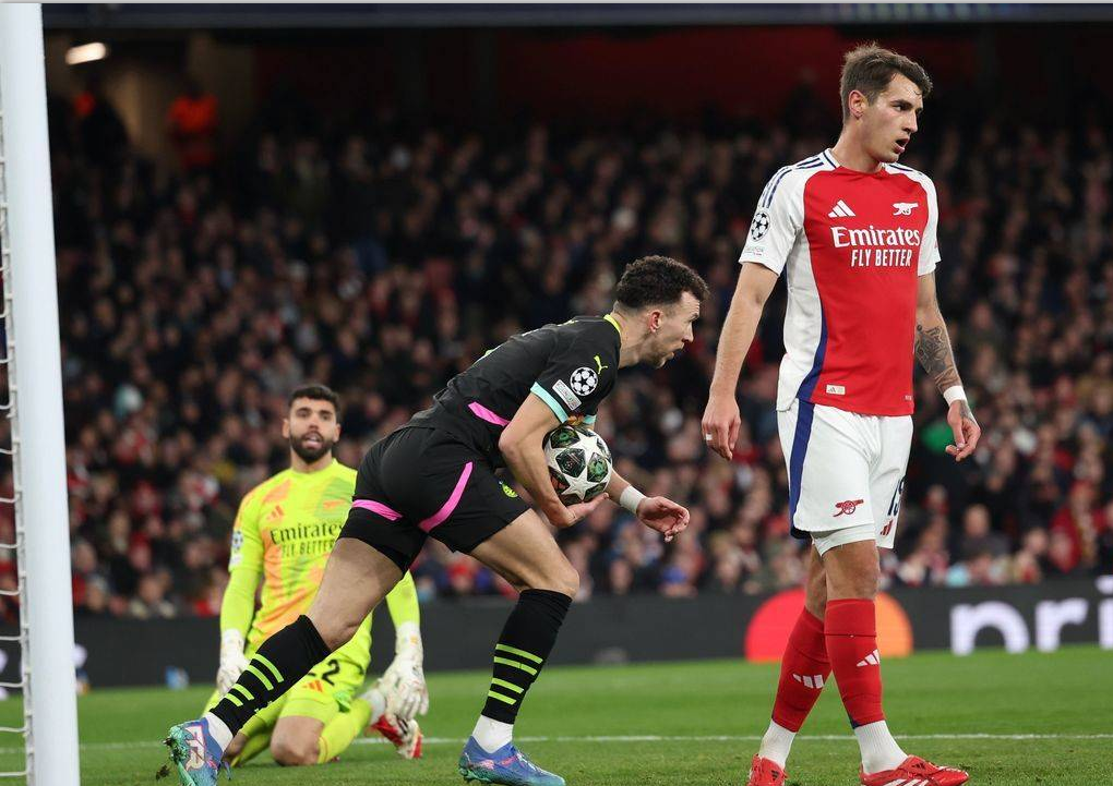 包含阿森纳遭遇灾难性失利，欧冠之路渐行渐远的词条