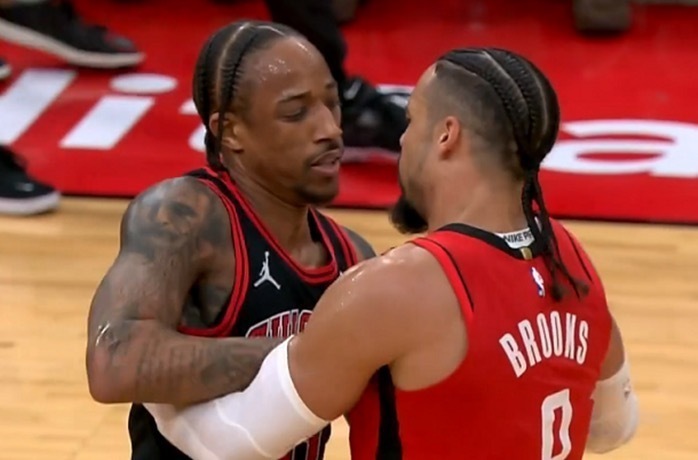 德罗赞现身美国男篮，助球队连胜晋级决赛