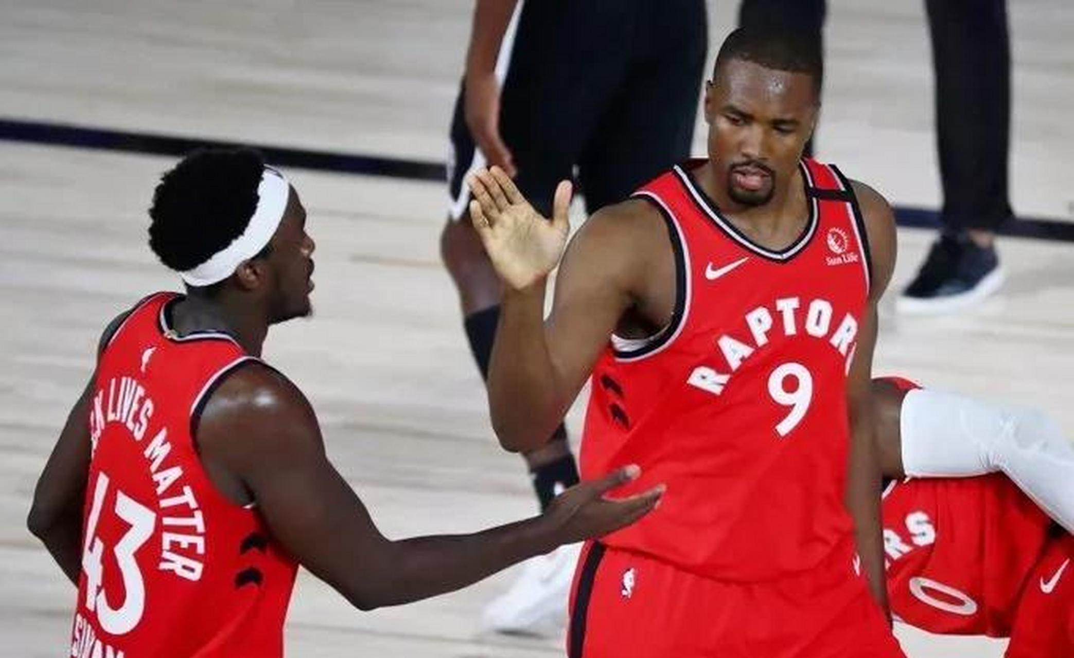 福建队鏖战凯尔特人，伦纳德关键制胜