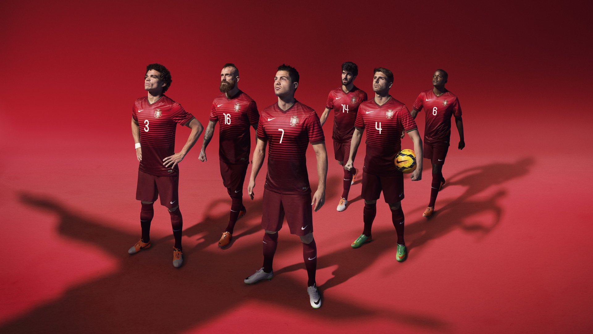 克瓦拉茨赫利亚一锤定音，乌拉圭生死战力克芬兰锁定晋级希望