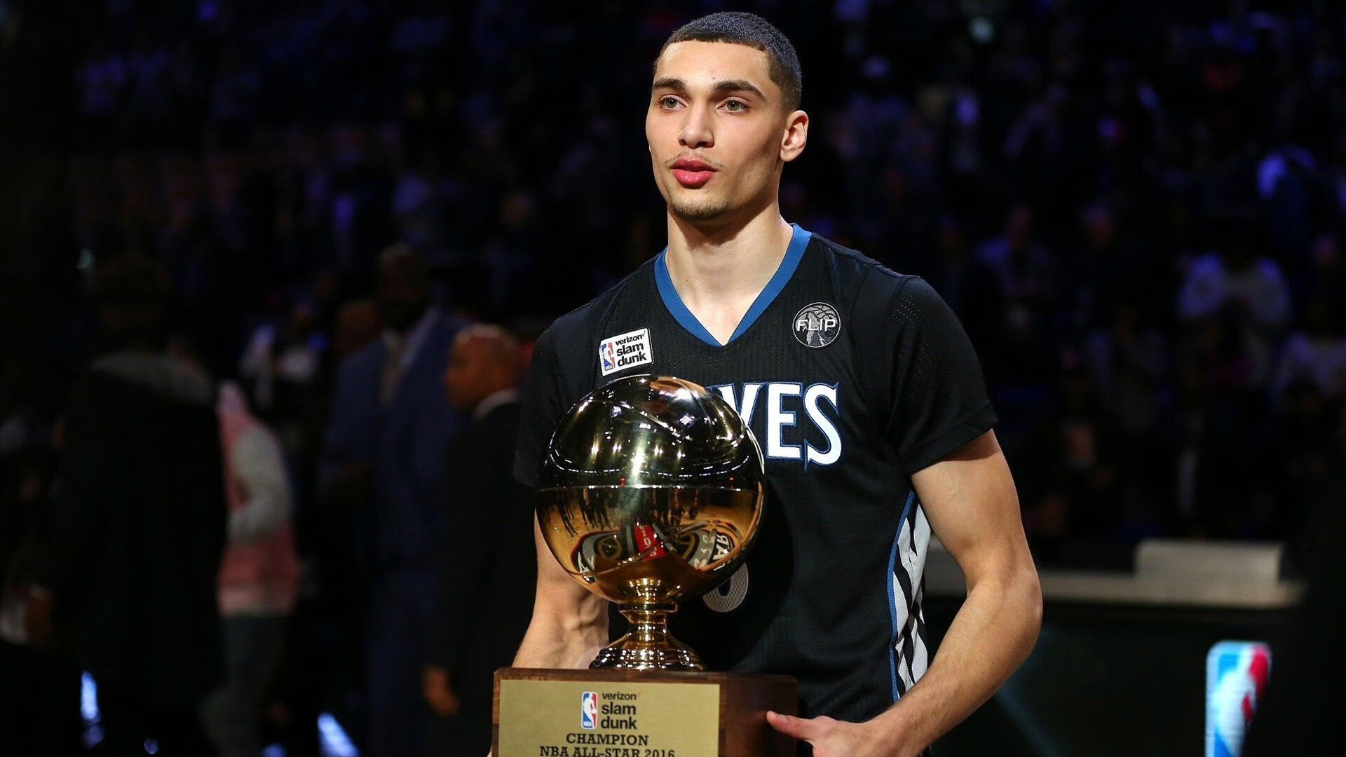 荷兰鏖战塞维利亚，阿劳霍在焦点战中证明自己，诠释现代后卫的攻防艺术