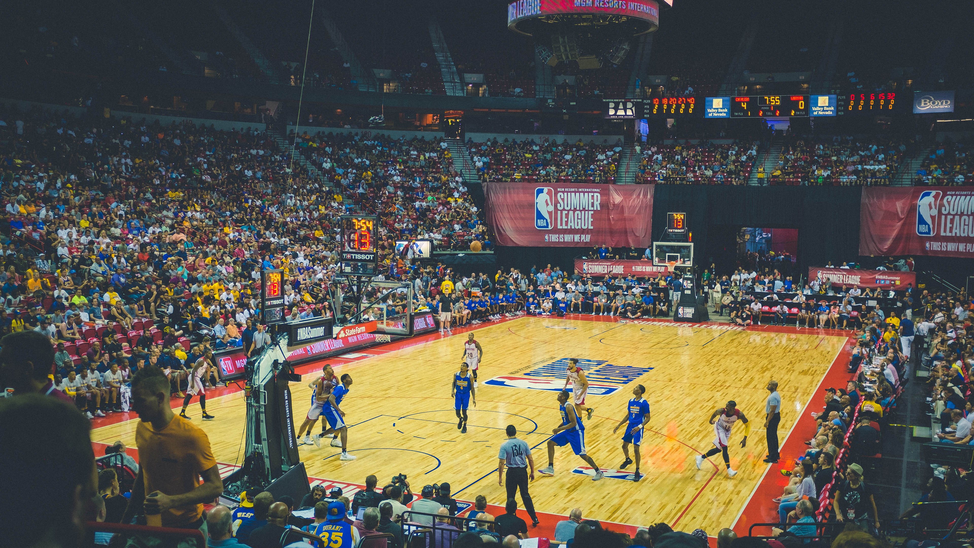 杜兰特攻防转换核心,深圳队提前终结悬念广厦队