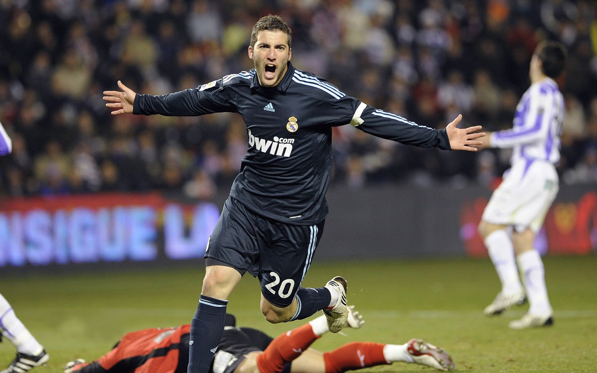 活塞vs掘金赛后，拉梅洛·鲍尔评分拉满，一场比赛如何定义未来之星？